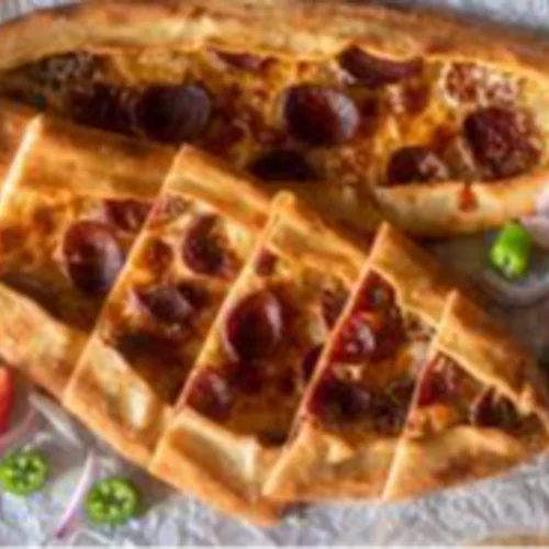 Sucuklu Pide